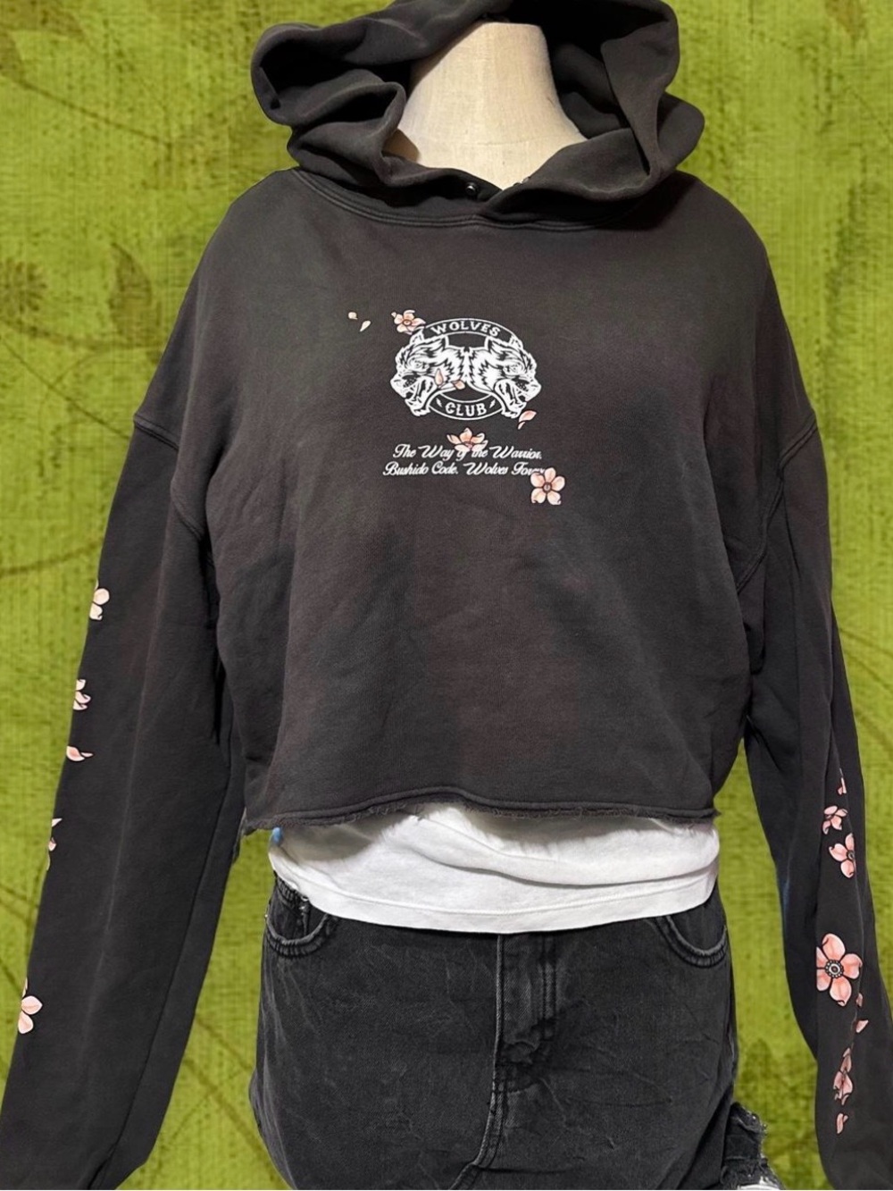 Darc Sport Limited Edition Blossom Gray Cropped Wolf Pink Workout Gym Hoodie